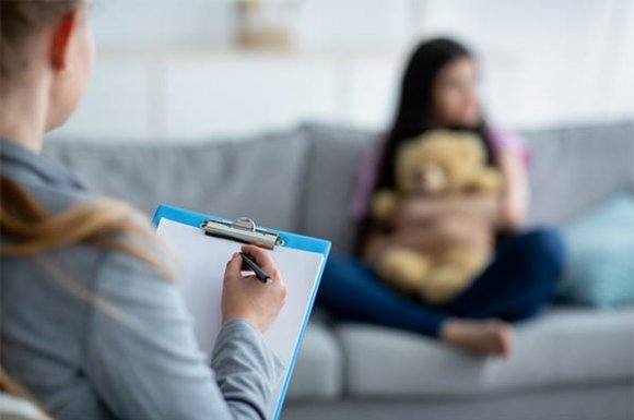 Psychologue pour enfant afin d'apprendre à gérer ses émotions à Villeurbanne. Annabelle Collet